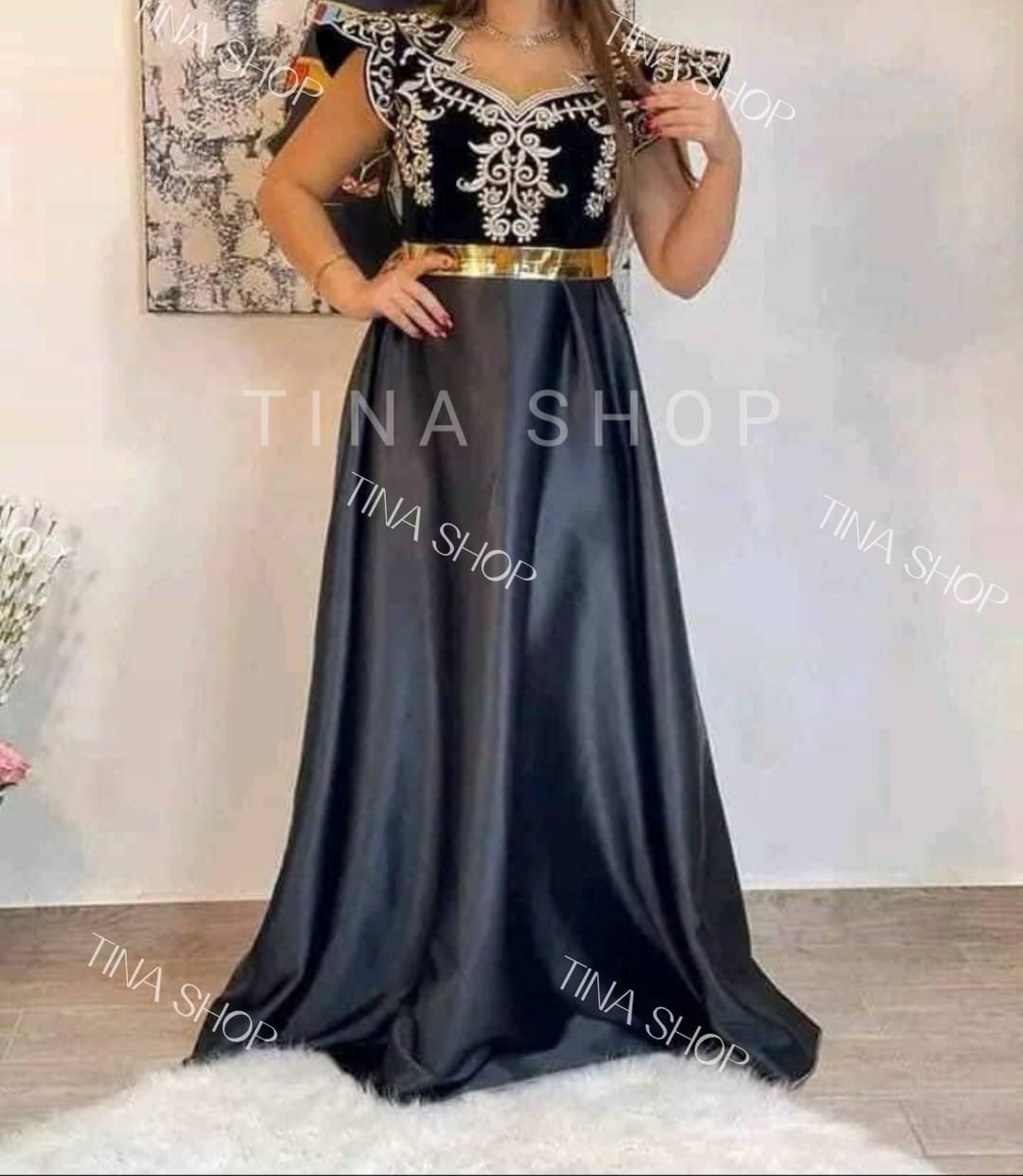 Model Queen - Image 4